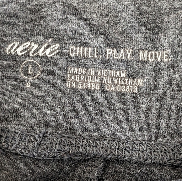 ⭐Aerie gray leggings Size Large GUC - Picture 3 of 3